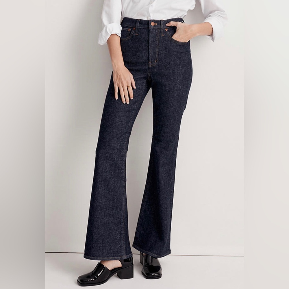 NWT 🎉 Madewell Petite Perfect Vintage Flare Jean in Wrenford Wash
